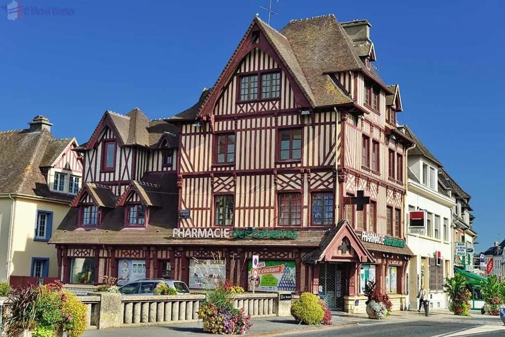 La Maison Du Cavalier, Chateau De Lavenue Pierrefitte-en-Auge Exterior foto