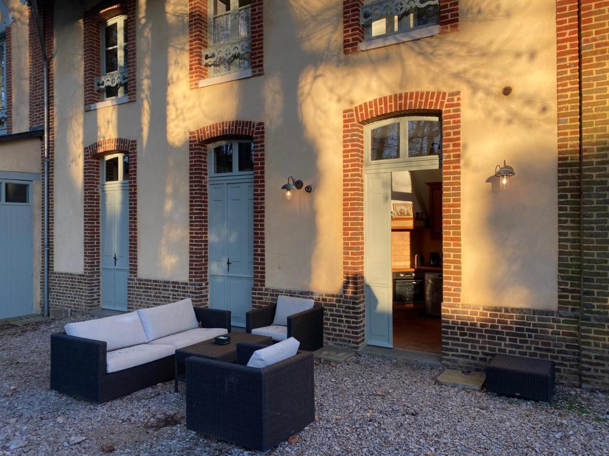 La Maison Du Cavalier, Chateau De Lavenue Pierrefitte-en-Auge Exterior foto